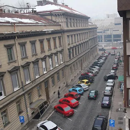 Centerlux Apartman *